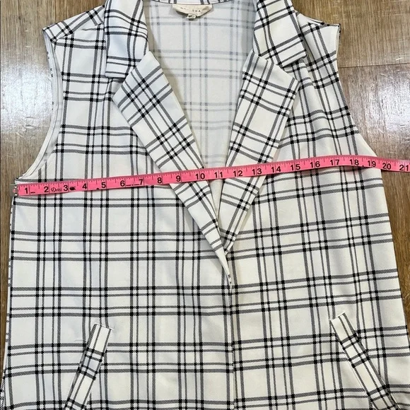 Melloday Longline Vest Windowpane Print White Black Open Front Medium M EUC - Picture 9 of 12